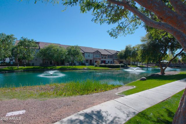 2651 S BALSAM Drive, Gilbert, AZ 85295