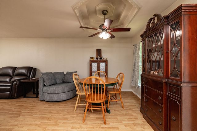812 Denton Drive, Euless, TX 76039
