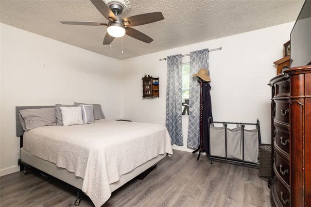 812 Denton Drive, Euless, TX 76039