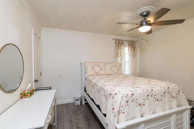 812 Denton Drive, Euless, TX 76039
