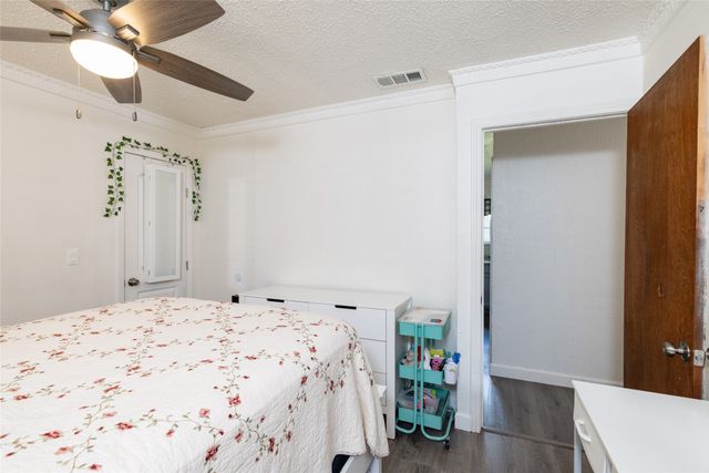 812 Denton Drive, Euless, TX 76039