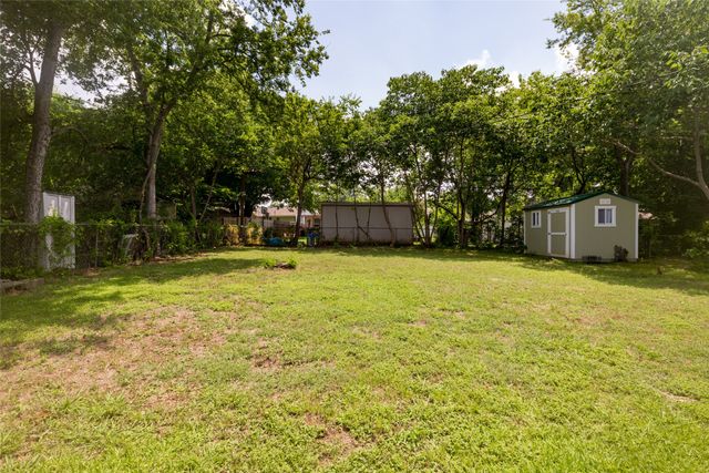 812 Denton Drive, Euless, TX 76039