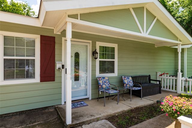 812 Denton Drive, Euless, TX 76039