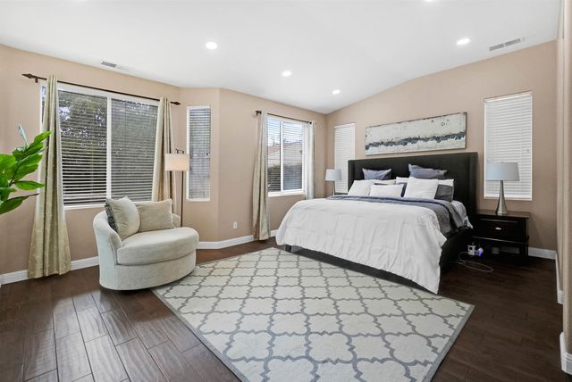 327 Brookview Way, Hayward, CA 94544