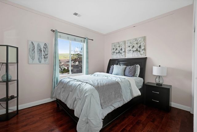 327 Brookview Way, Hayward, CA 94544