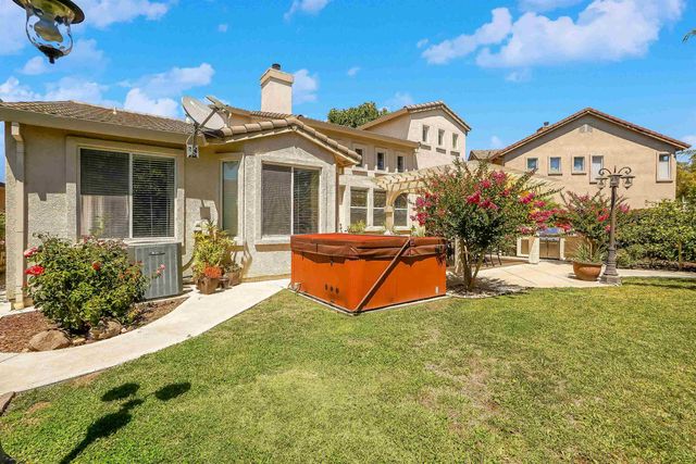 327 Brookview Way, Hayward, CA 94544