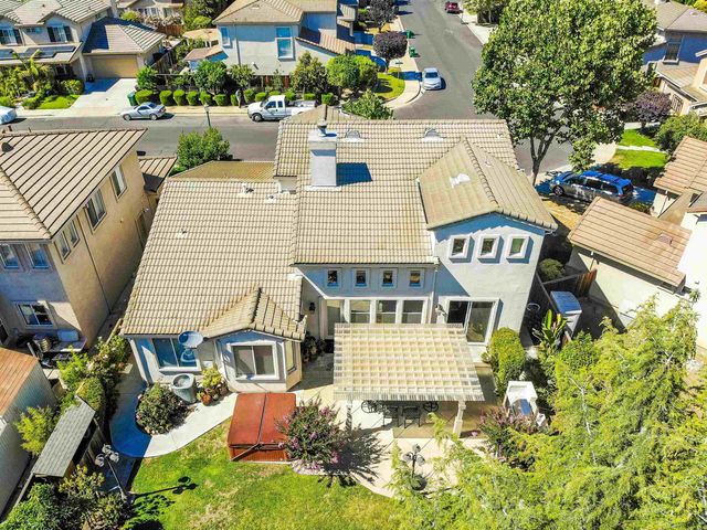 327 Brookview Way, Hayward, CA 94544