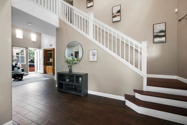 327 Brookview Way, Hayward, CA 94544