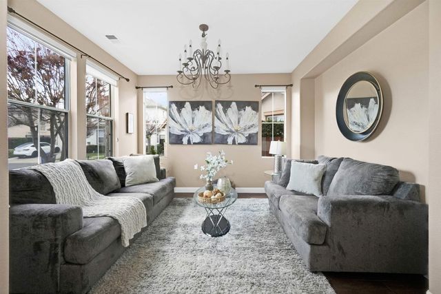 327 Brookview Way, Hayward, CA 94544