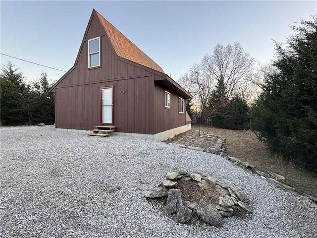 62 Maple Drive, Linn Valley, KS 66040