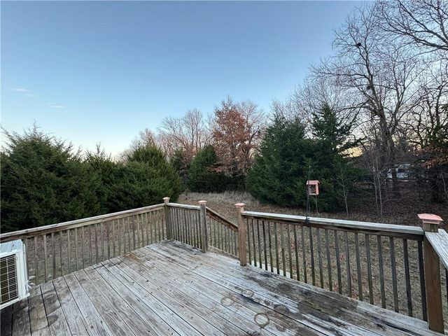 62 Maple Drive, Linn Valley, KS 66040