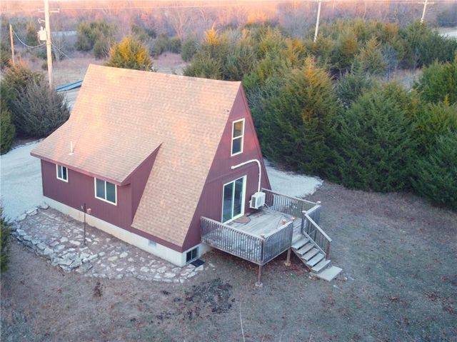62 Maple Drive, Linn Valley, KS 66040