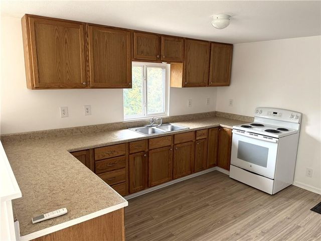 62 Maple Drive, Linn Valley, KS 66040