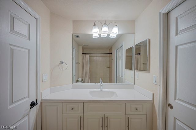 13150 Bella Casa CIR 2192, Fort Myers, FL 33966