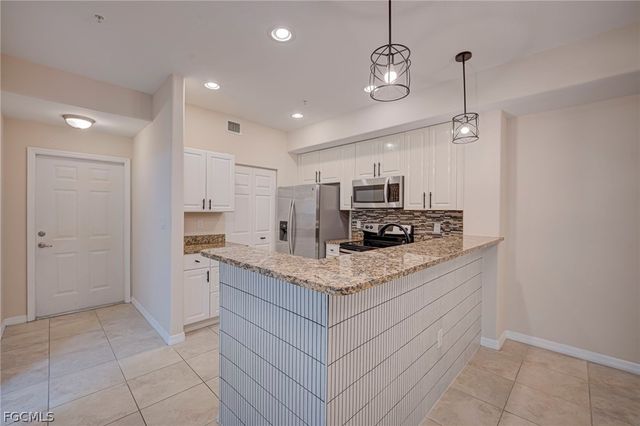 13150 Bella Casa CIR 2192, Fort Myers, FL 33966