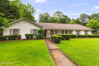 1940 Sheffield Drive, Jackson, MS 39211