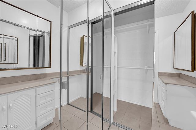 555 South Royal Crest Circle 2, Las Vegas, NV 89169