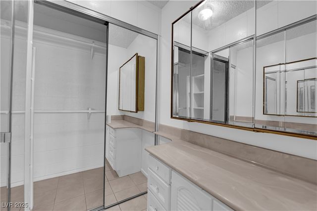 555 South Royal Crest Circle 2, Las Vegas, NV 89169