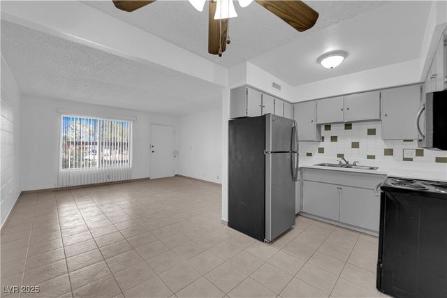 555 South Royal Crest Circle 2, Las Vegas, NV 89169