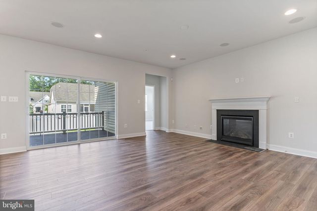 11337 FLAG CT, White Plains, MD 20695