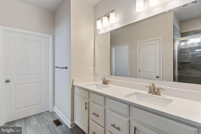 11337 FLAG CT, White Plains, MD 20695