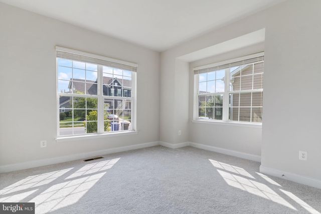 11337 FLAG CT, White Plains, MD 20695