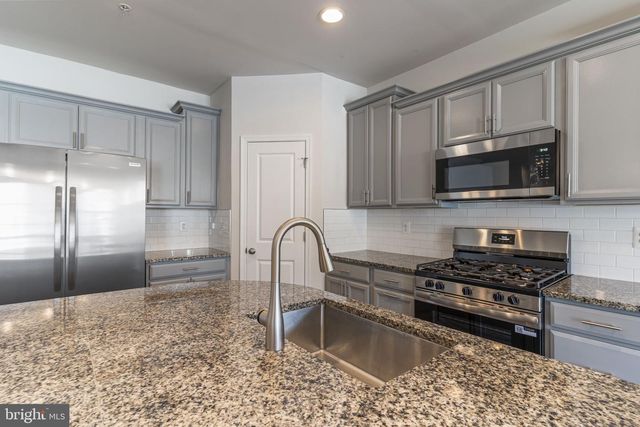 11337 FLAG CT, White Plains, MD 20695