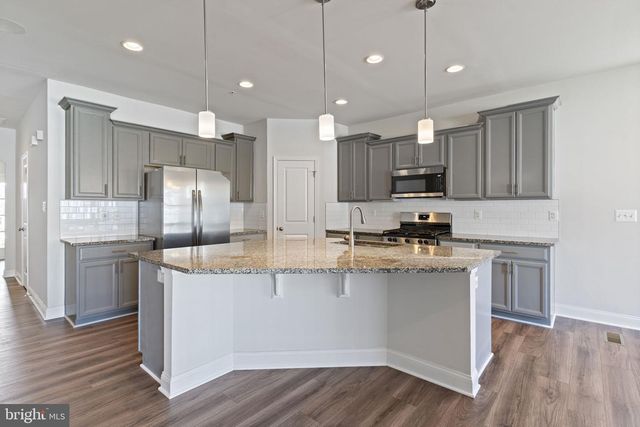 11337 FLAG CT, White Plains, MD 20695
