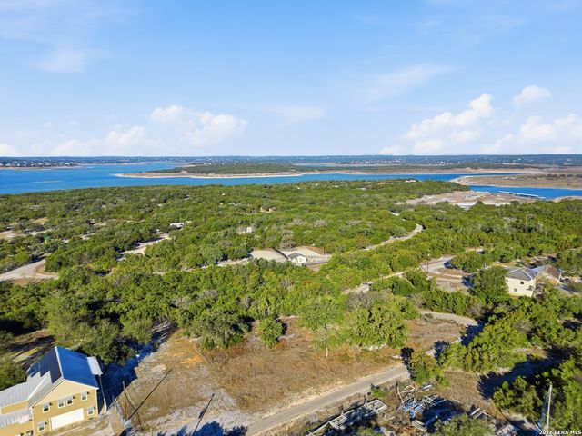 1308 Sunny Side Dr, Canyon Lake, TX 78133