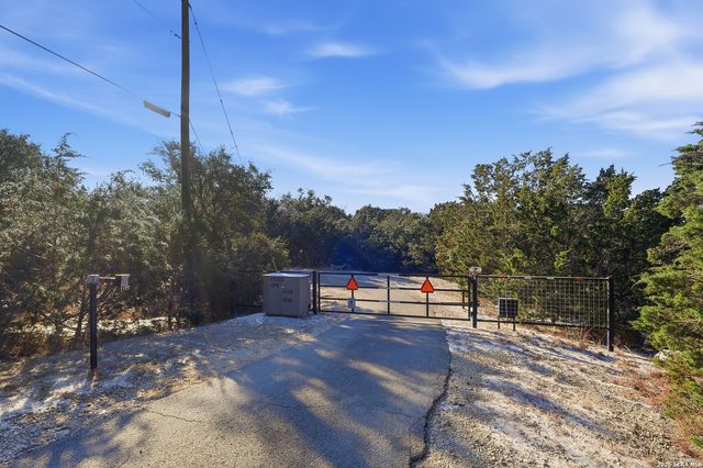 1308 Sunny Side Dr, Canyon Lake, TX 78133