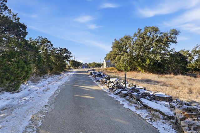 1308 Sunny Side Dr, Canyon Lake, TX 78133