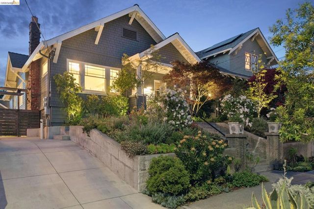 5451 Lawton Ave, Oakland, CA 94618