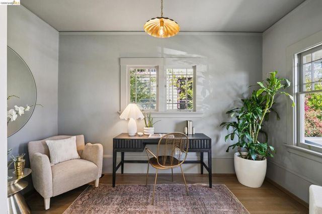 5451 Lawton Ave, Oakland, CA 94618