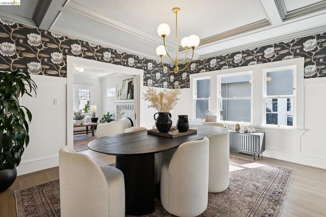 5451 Lawton Ave, Oakland, CA 94618