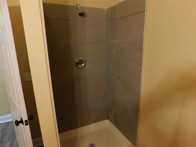 424 E 11TH Street, Erie, PA 16503