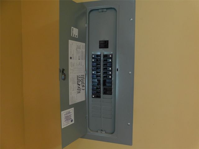 424 E 11TH Street, Erie, PA 16503