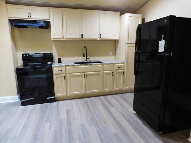 424 E 11TH Street, Erie, PA 16503