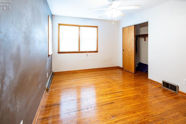 1620 Owen Rd, Northwood, OH 43619