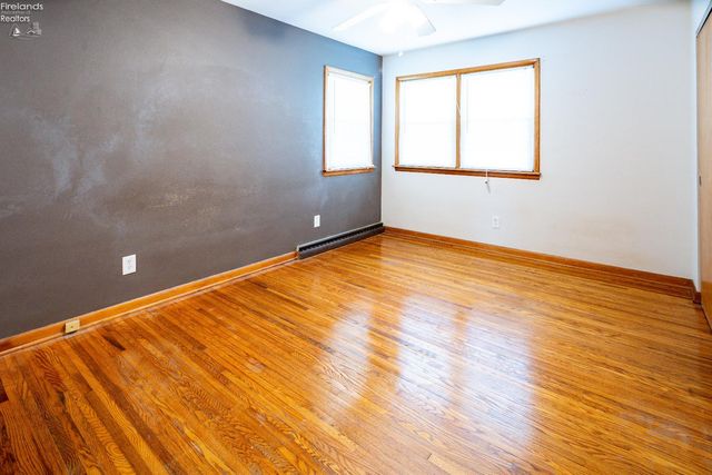 1620 Owen Rd, Northwood, OH 43619