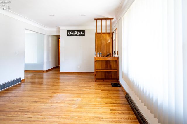 1620 Owen Rd, Northwood, OH 43619