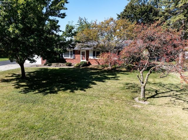 1620 Owen Rd, Northwood, OH 43619