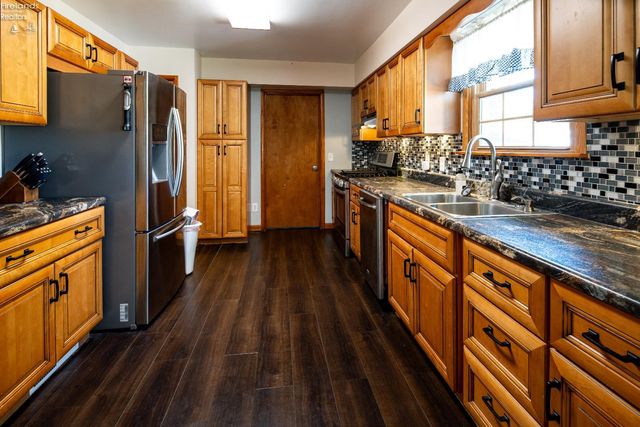 1620 Owen Rd, Northwood, OH 43619