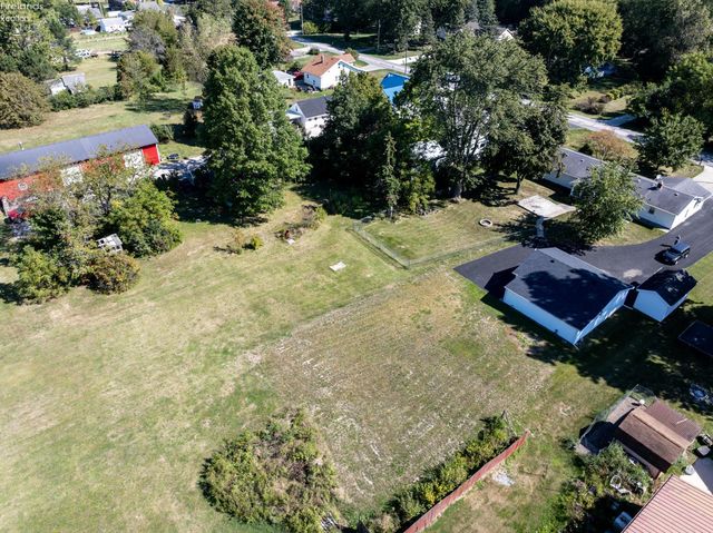 1620 Owen Rd, Northwood, OH 43619