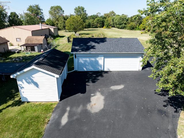 1620 Owen Rd, Northwood, OH 43619