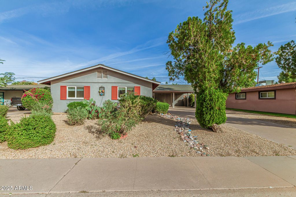 6912 E MONTEREY Way, Scottsdale, AZ 85251