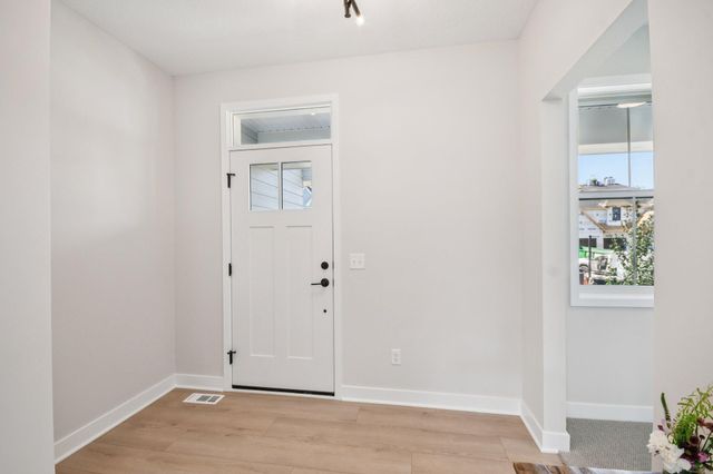 6135 Harkness Lane S, Cottage Grove, MN 55016