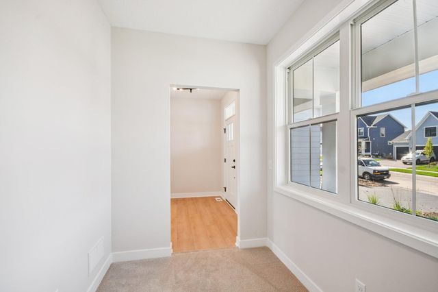 6135 Harkness Lane S, Cottage Grove, MN 55016