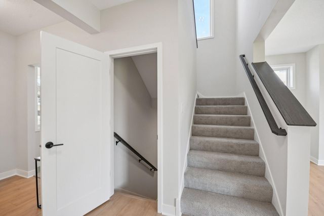 6135 Harkness Lane S, Cottage Grove, MN 55016