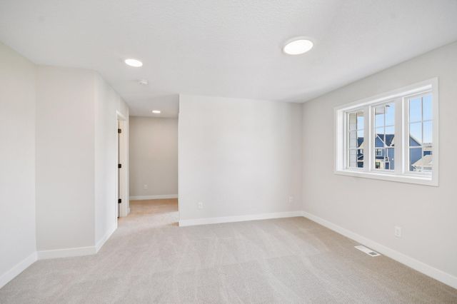 6135 Harkness Lane S, Cottage Grove, MN 55016