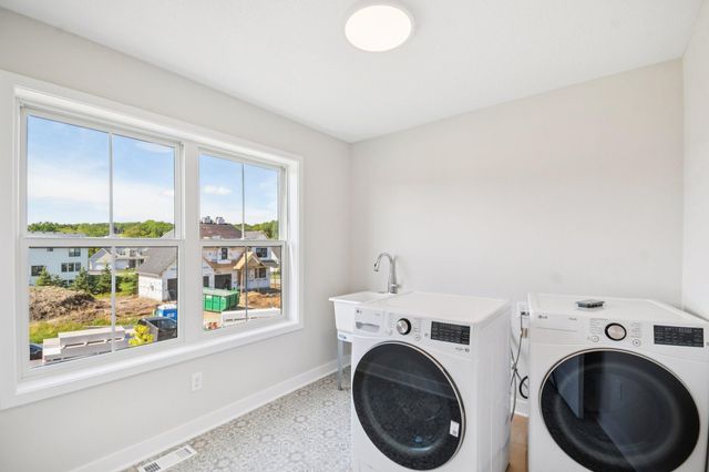 6135 Harkness Lane S, Cottage Grove, MN 55016